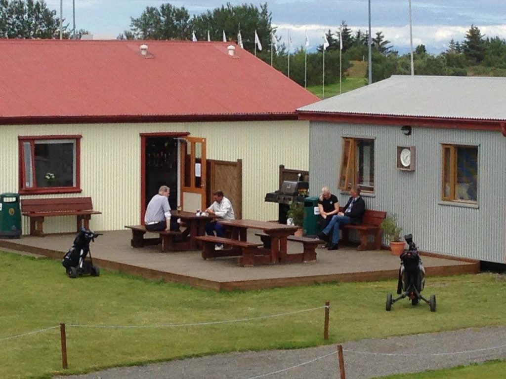 Félagsaðstaða Leynis við Garðavöll.